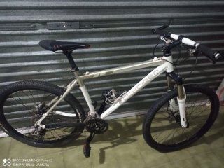 Bicicleta Rockrider 8.2