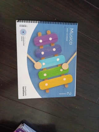 Libro Música 2º Primaria Santillana. Per estrenar