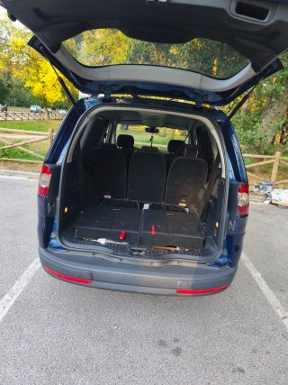 Ford  galaxy 2 litre 2007