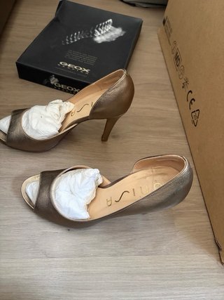 Zapatos Unisa Tacon Alto Talla 38 Oro/cobre