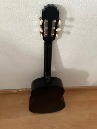 Guitarra Acústica Negra Cadete de J. M. Navarrez