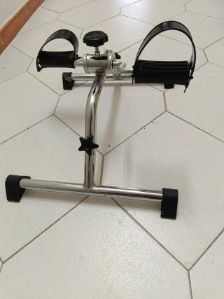 Máquina de Ejercicios Pedales Metálica