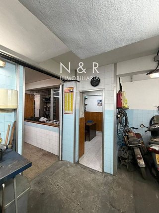 Local comercial en venta en Ensanche - Sar en Santiago de Compostela
