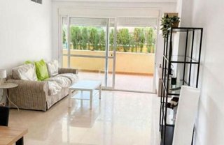 Piso en alquiler en Elviria en Marbella