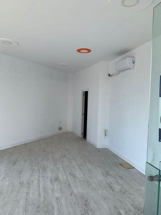 Local comercial en alquiler en Cortadura - Zona Franca  en Cádiz