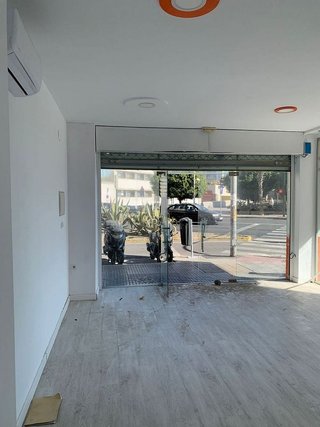 Local comercial en alquiler en Cortadura - Zona Franca  en Cádiz