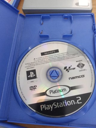 Consola PlayStation 2 con Mando y 13 Juegos