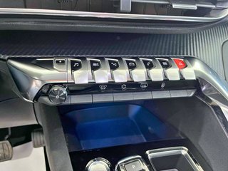 PEUGEOT 3008 Hybrid 225 eEAT8 Allure