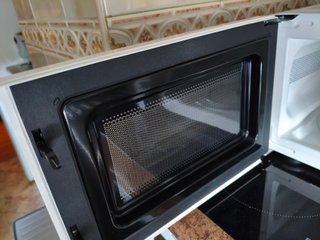 Microondas Taurus MW750M (NUEVO-SIN EXTRENAR)