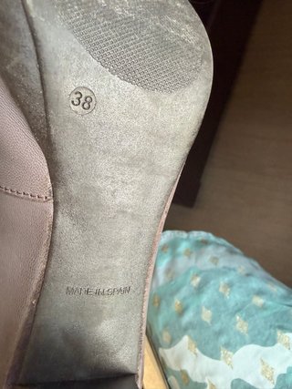Zapatos de tacón marca DORADO marrones