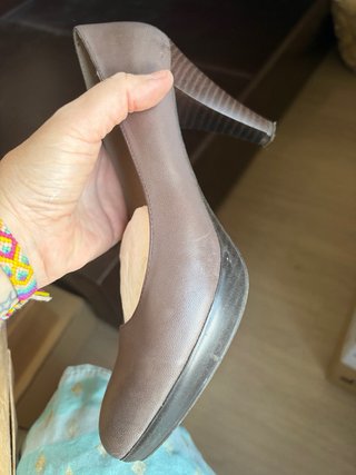 Zapatos de tacón marca DORADO marrones