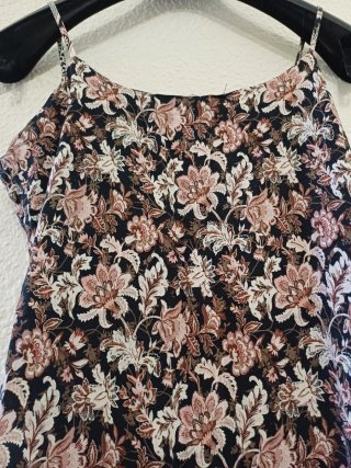 Vestido floral midi tirantes
