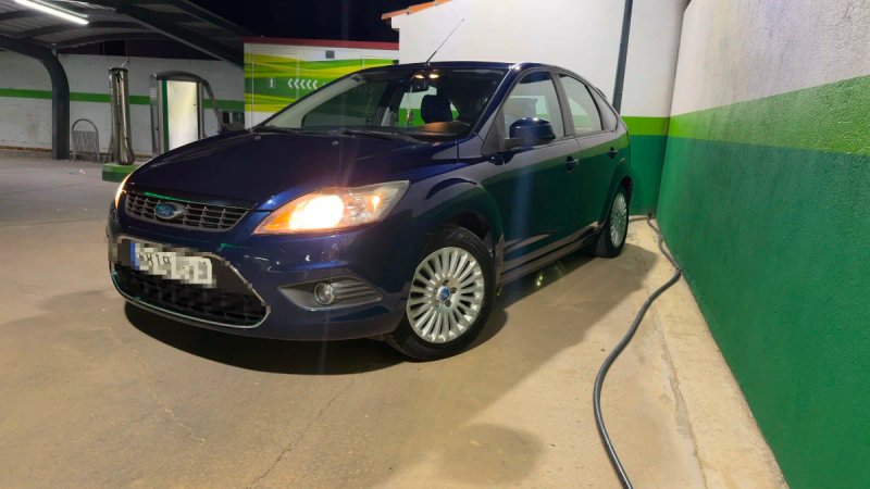 Ford Focus 2010 - foto 1