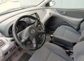 Nissan Almera tino 2.2 dci buen éstado
