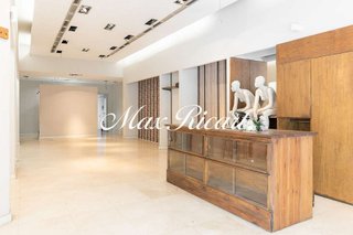 Local comercial en alquiler en La Nova Esquerra de l'Eixample en Barcelona