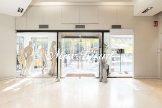 Local comercial en alquiler en La Nova Esquerra de l'Eixample en Barcelona