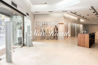 Local comercial en alquiler en La Nova Esquerra de l'Eixample en Barcelona