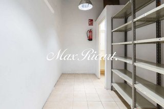 Local comercial en alquiler en La Nova Esquerra de l'Eixample en Barcelona