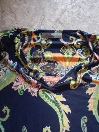 Dos vestidos estampados talla L