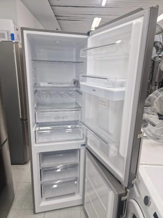 Nevera combi con Dispensador Nueva con tara