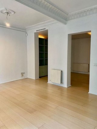 Piso en alquiler en Almagro en Madrid