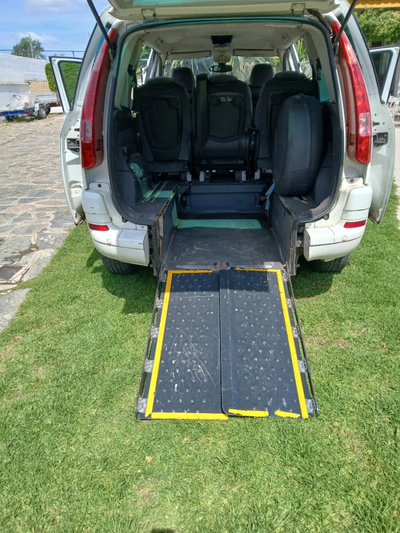 Citroen C8 2006 - foto 1