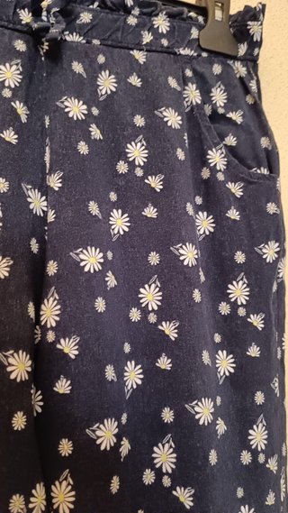 Pantalón Niña Azul Marino y Estampado Margaritas