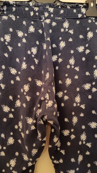 Pantalón Niña Azul Marino y Estampado Margaritas