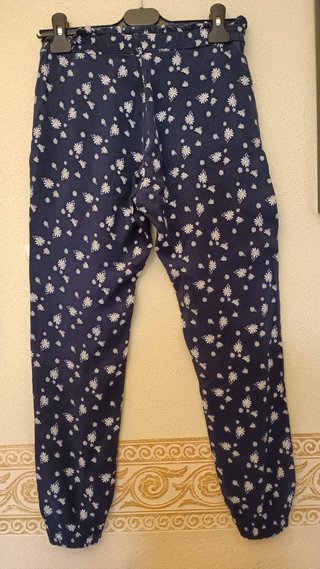 Pantalón Niña Azul Marino y Estampado Margaritas