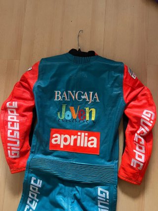 Mono de moto Aprilia Giuseppe sin estrenar