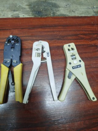 Crimpadora y pelacables para RJ45/RJ11