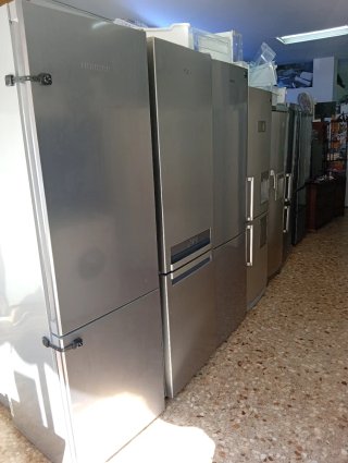 Nevera Samsung y Frigorífico Blanco