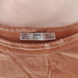 T-shirt Zara effetto consumato rosa S