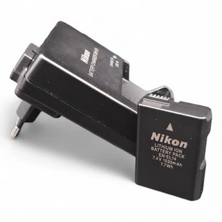 CAMARA DE FOTOS NIKON D3100 CON BATERIA CARGADOR Y FUNDA (SOLO CUERPO)