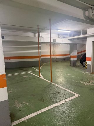Garaje en alquiler en Ensanche - Sar en Santiago de Compostela