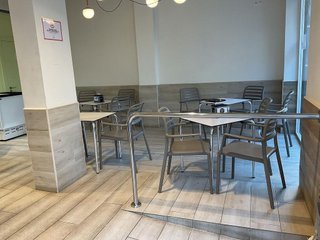 Local comercial en venta en Carlos Haya en Málaga