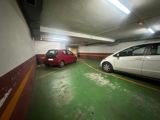 Garaje en venta en Ensanche - Sar en Santiago de Compostela