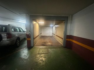Garaje en venta en Ensanche - Sar en Santiago de Compostela