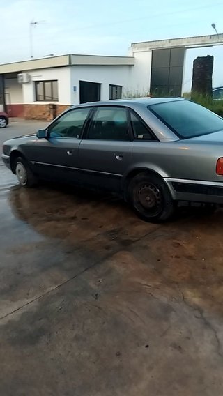 Audi 100 (431/433/435)