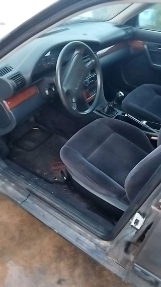 Audi 100 (431/433/435)