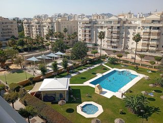 Ático en alquiler en Parque Mediterráneo - Santa Paula en Málaga