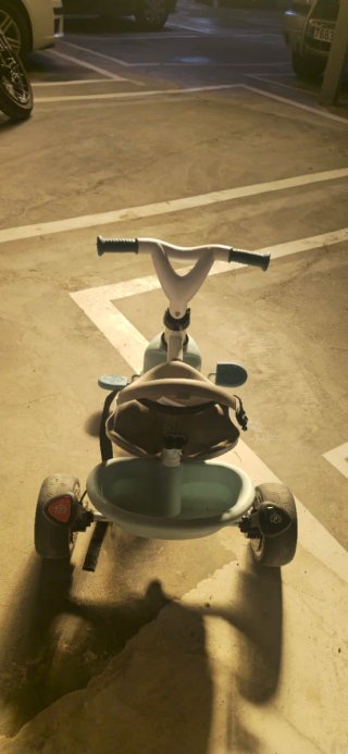 Triciclo infantil