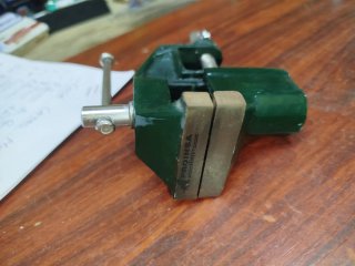 Mini tornillo de banco