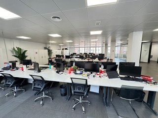Oficina en alquiler en Les Corts en Barcelona