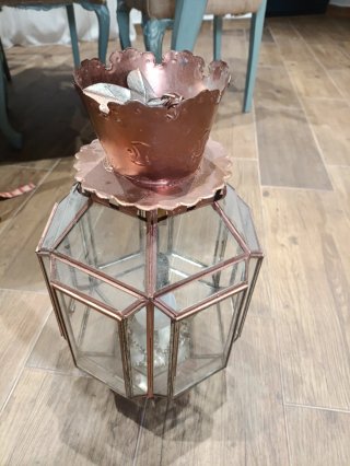 Farol de metal y cristal