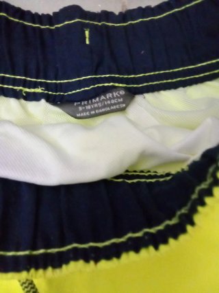 Bañador niño Primark amarillo