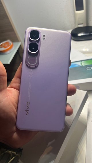 Vivo Y21d de 256  con dos  fundas