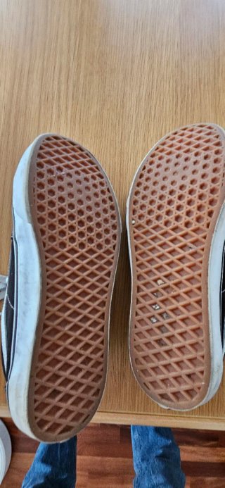 Zapatillas Vans Negras y Blancas