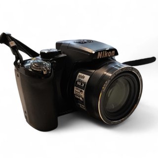 CAMARA NIKON COOLPIX P100 + FUNDA Y CABLE