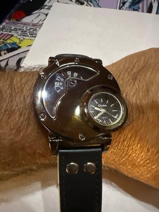 Reloj Oulm Negro y Marrón